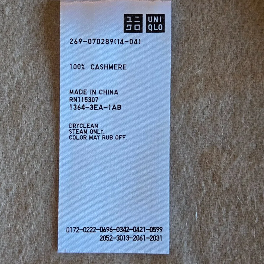 NWOT Uniqlo Woven Cashmere Scarf